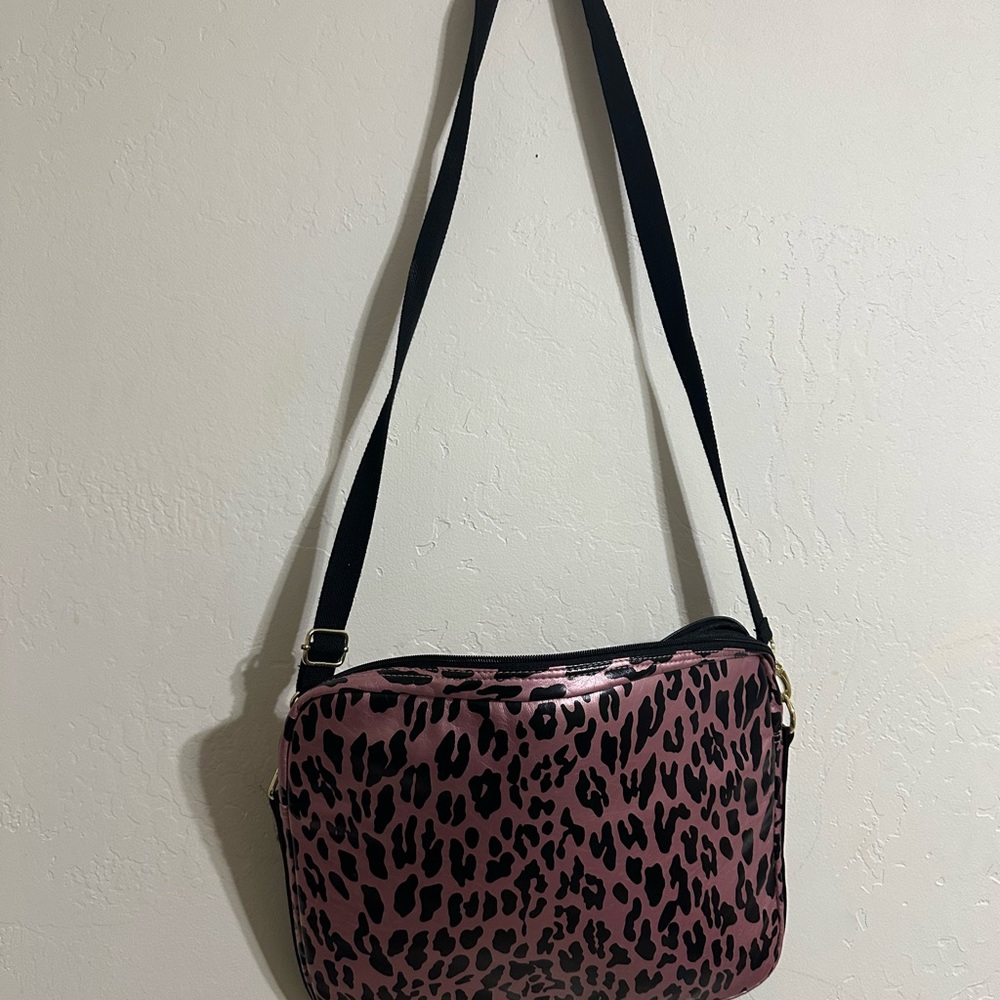 Betsey Johnson Betseyville purple leopard laptop bag with strap good condition